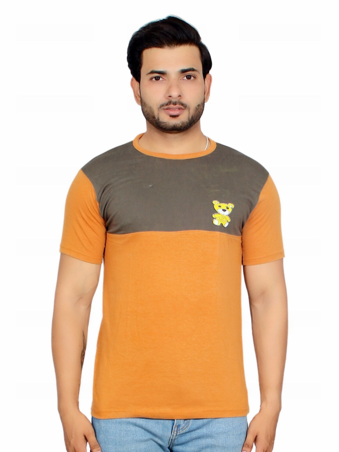 

Deefab Men Pockets T-shirt, Mustard