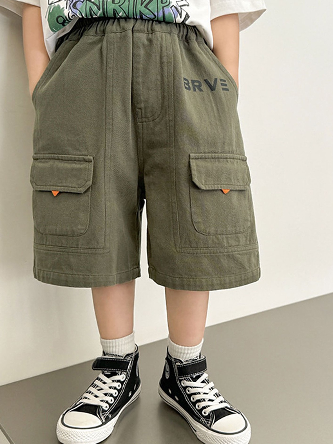 

LULU & SKY Boys Loose Fit Cargo Shorts, Green