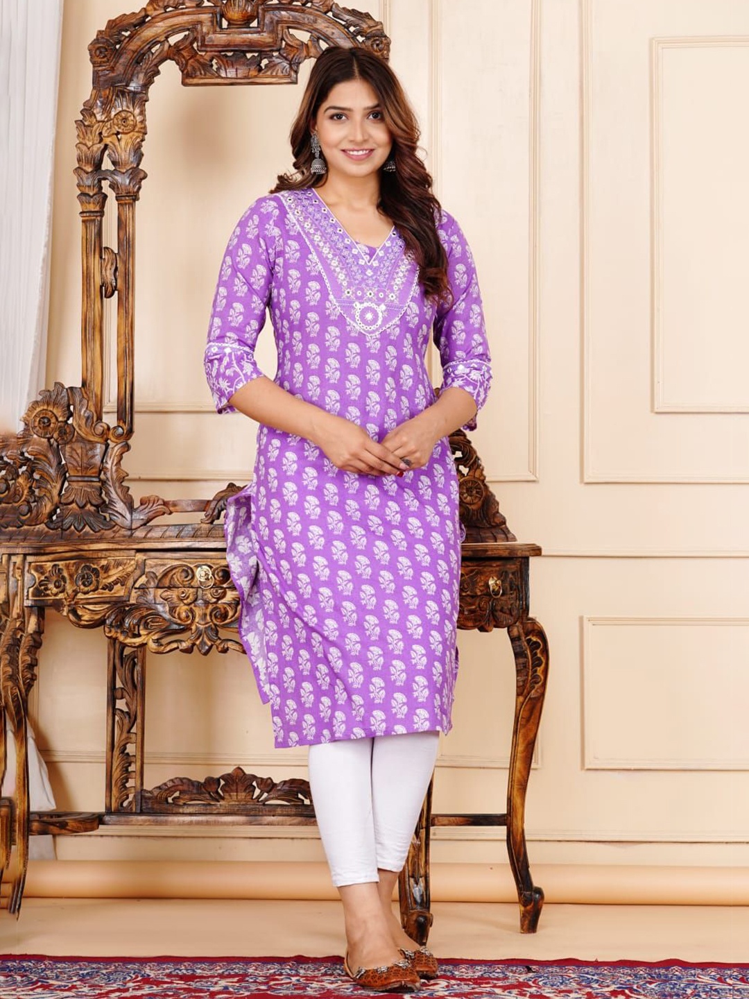 

Divsy Fashion Floral Printed V-Neck Mirror Work Straight Kurta, Purple