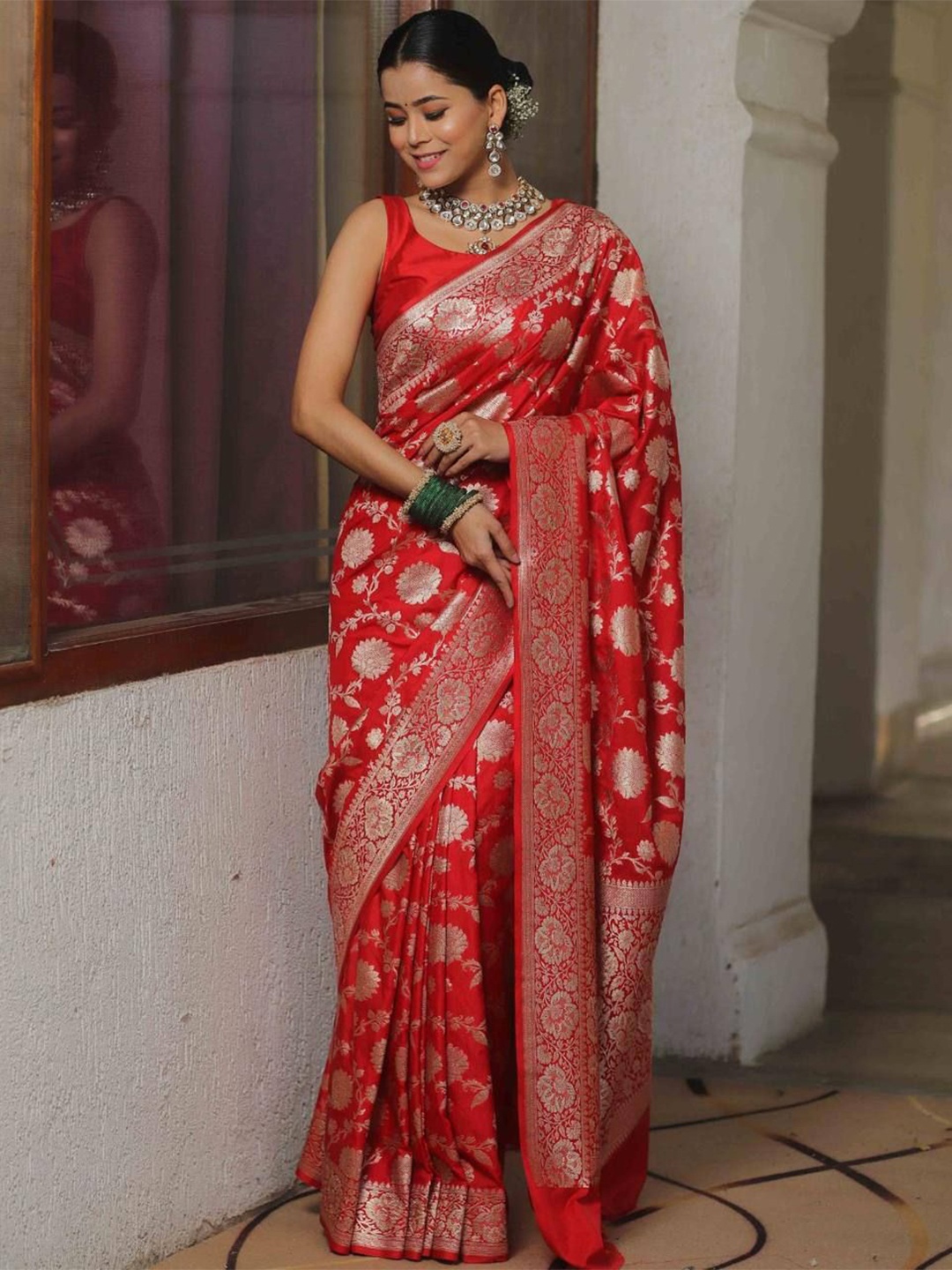 

VILLE FASHION Woven Design Zari Art Silk Kanjeevaram Saree, Red