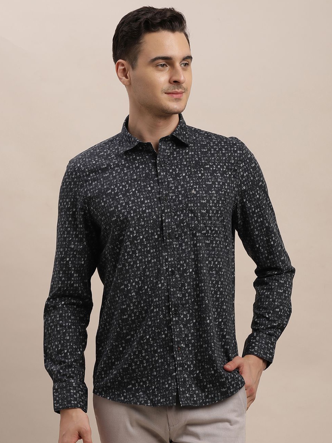 

Turtle Men Relaxed Slim Fit Floral Opaque Printed Casual Shirt, Navy blue