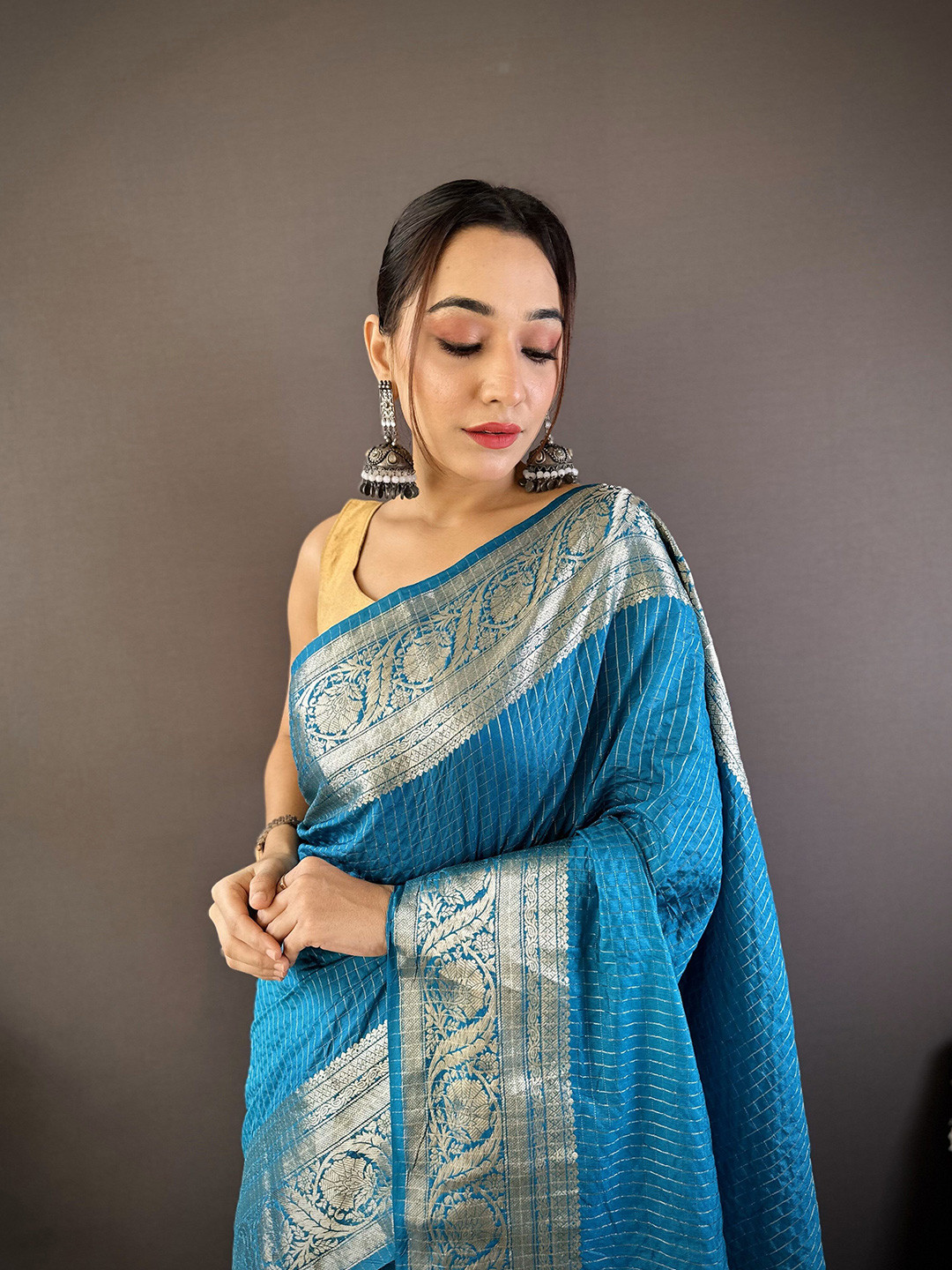 

NIWAA Woven Design Zari Saree, Blue