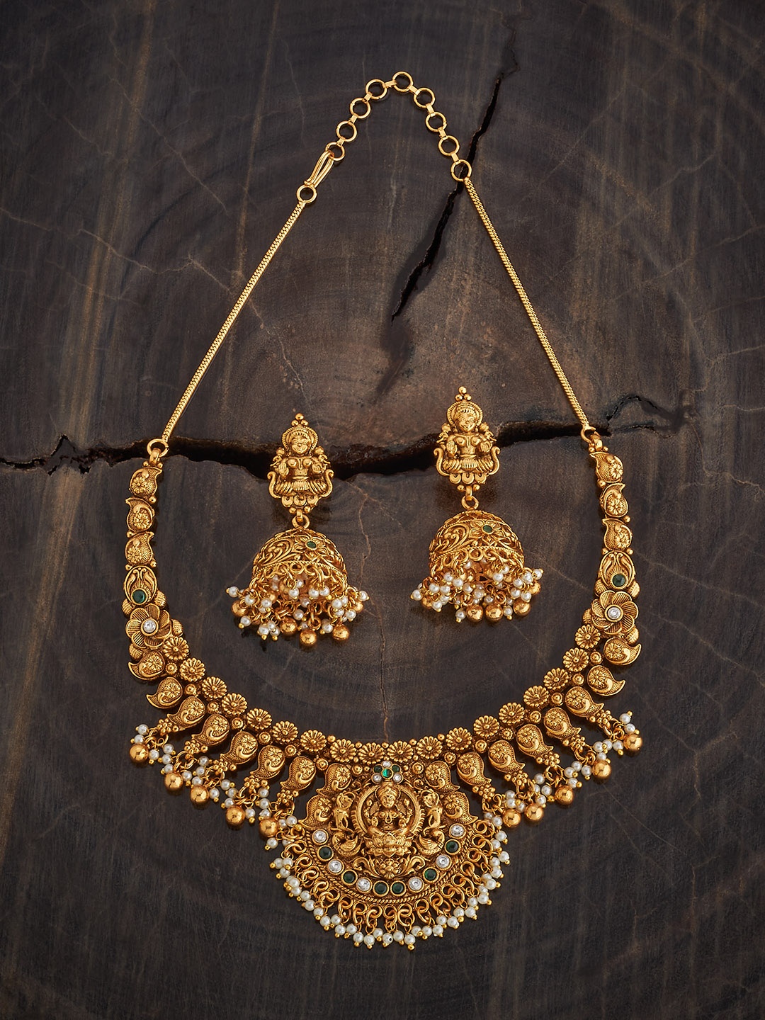 

Kushal's Fashion Jewellery Green Gold-Plated Ethnic Antique Jewellery Set