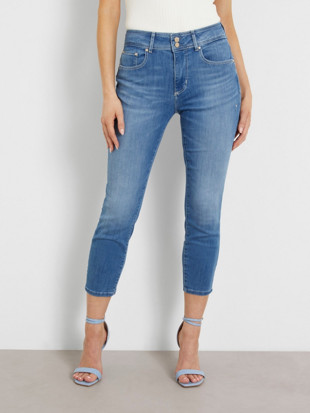 

GUESS Women Light Fade Jeans, Blue