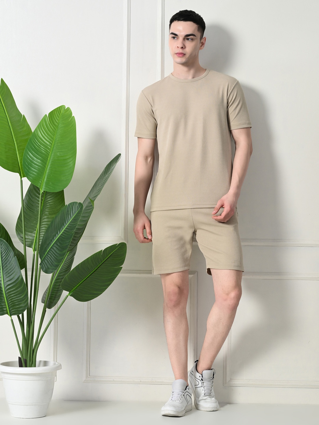

CLAFOUTIS Round Neck T-Shirt With Shorts, Beige
