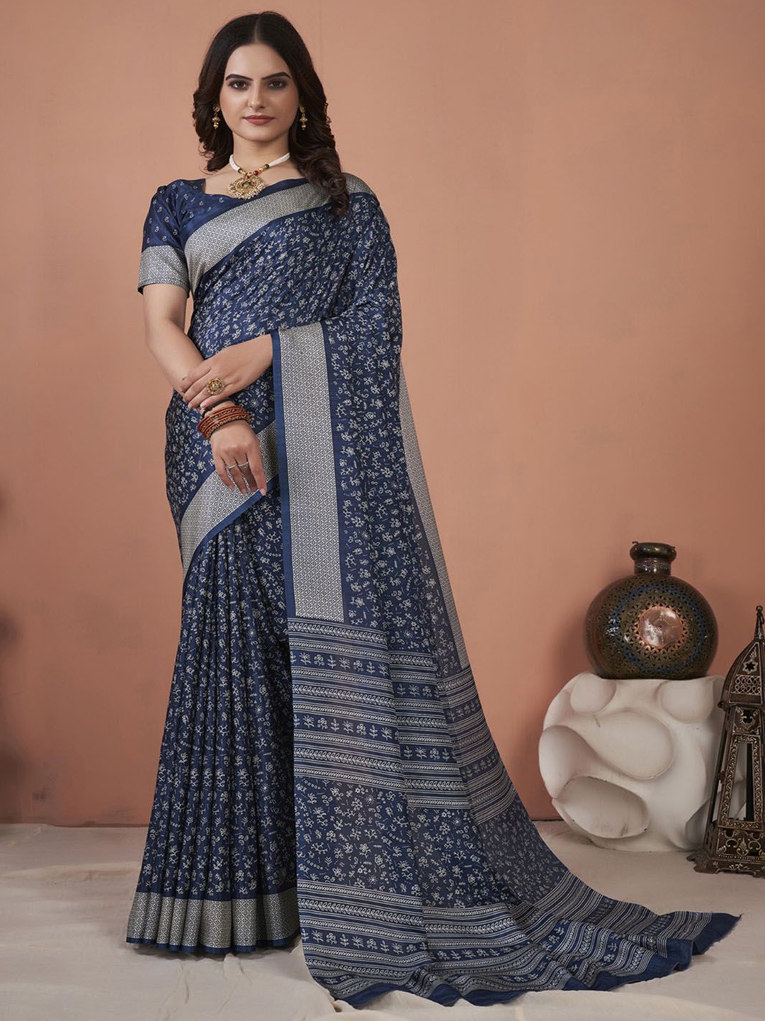 

Anouk Rustic Floral Silk Blend Bagh Saree, Navy blue