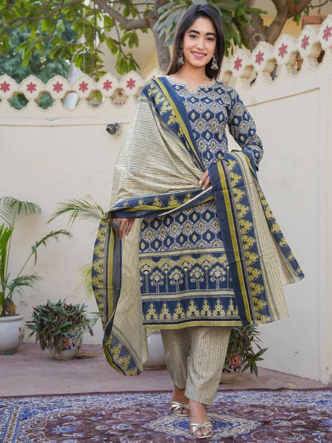 

KALINI Women Floral Printed Regular Pure Cotton Kurta with Trousers & With Dupatta, Green