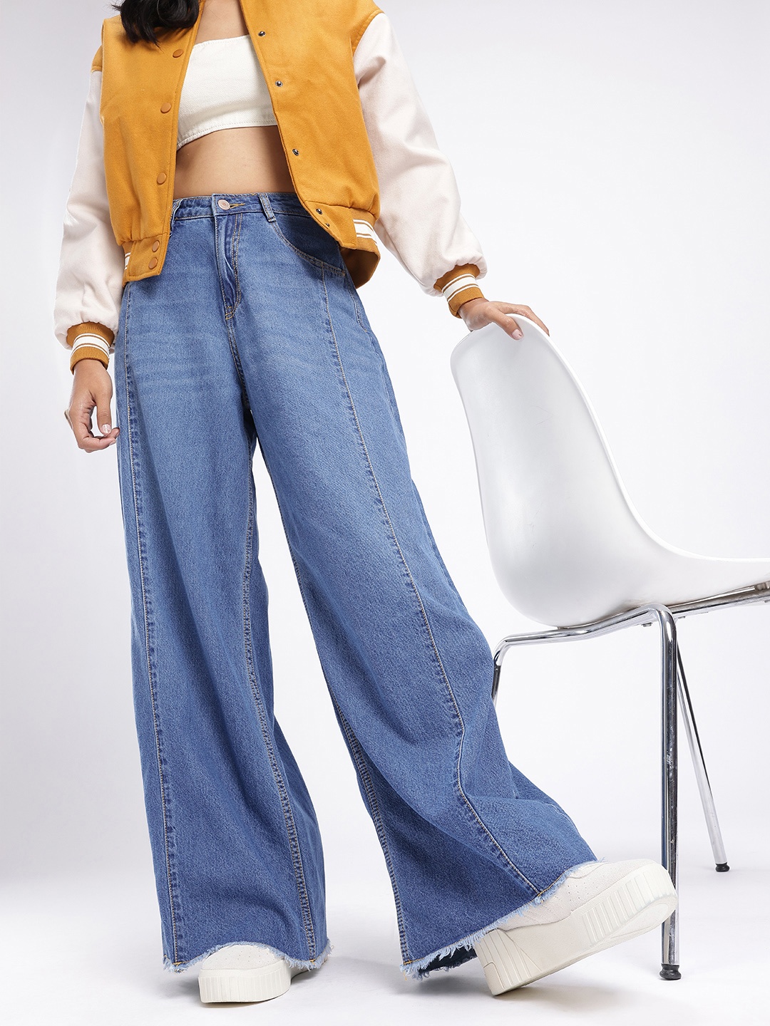 

The Roadster Life Co. Women Street Cool Pallazo Fit Light Fade Jeans, Blue