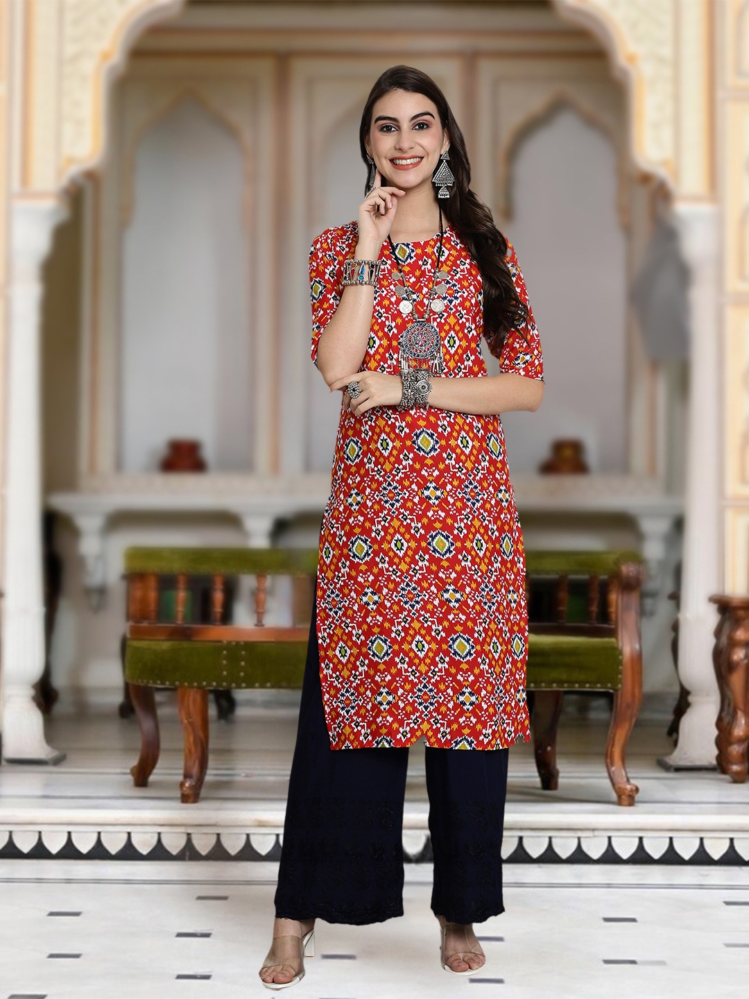 

Moda Rapido Floral Printed Round Neck Straight Kurta, Red