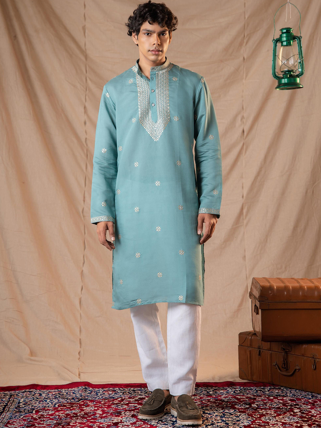 

5 Stitch Ethnic Motifs Embroidered Sequinned Manderian Collar Chanderi Silk Kurta, Green