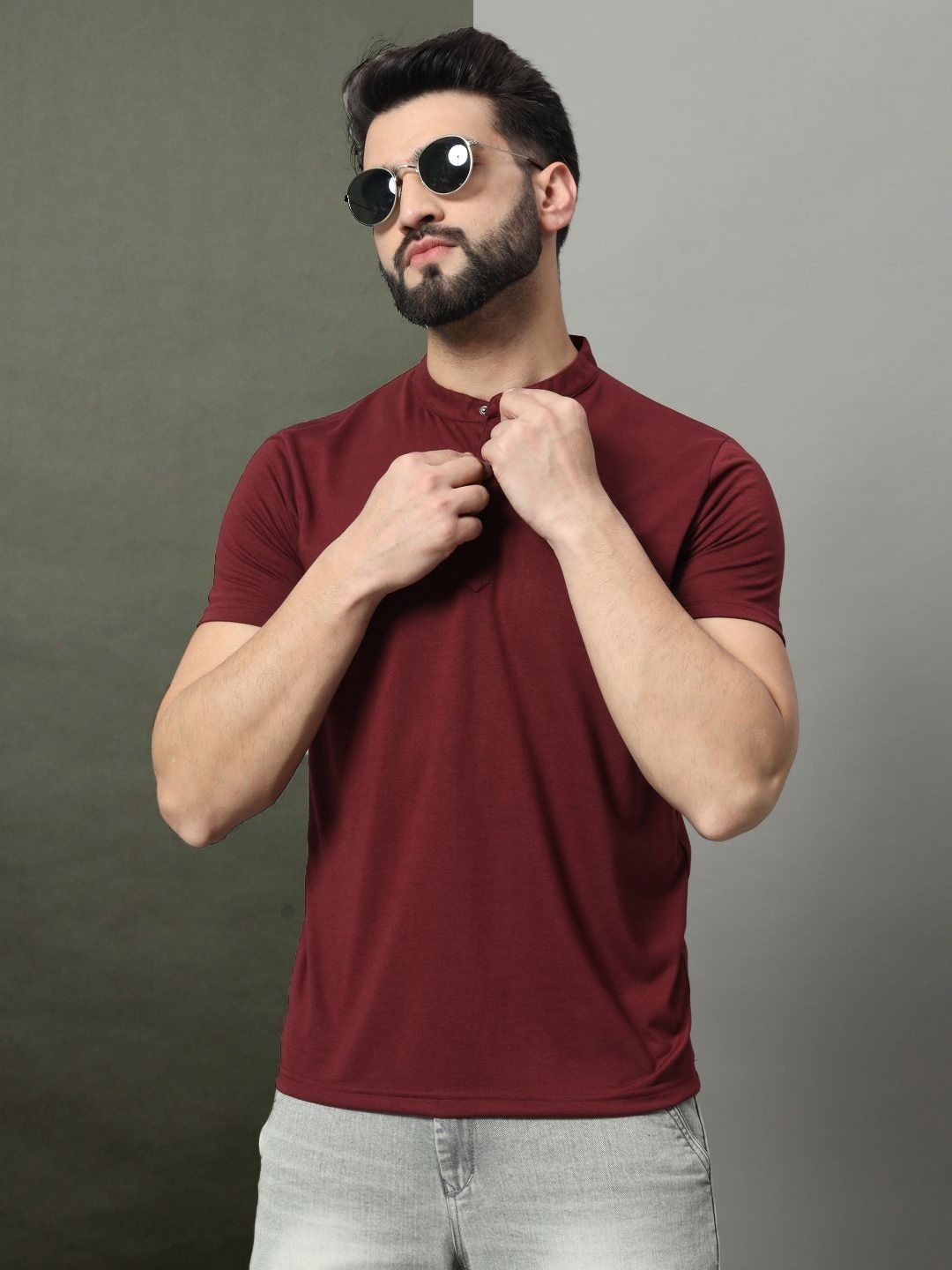 

OGEN Men Mandarin Collar Pockets T-shirt, Maroon