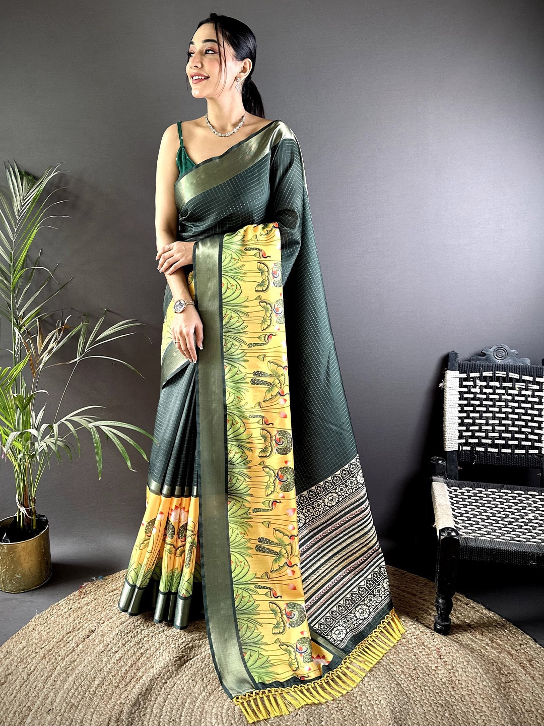 

NIWAA Kalamkari Zari Silk Blend Saree, Green