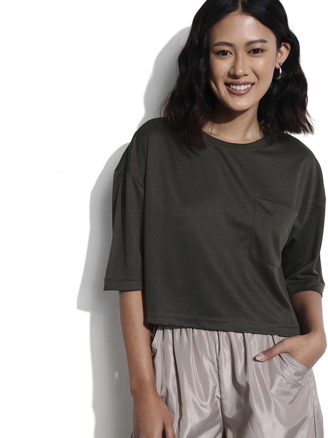 

Dressberry Basics Patch Perfect Cutesy Crop Boxy T-shirt, Olive