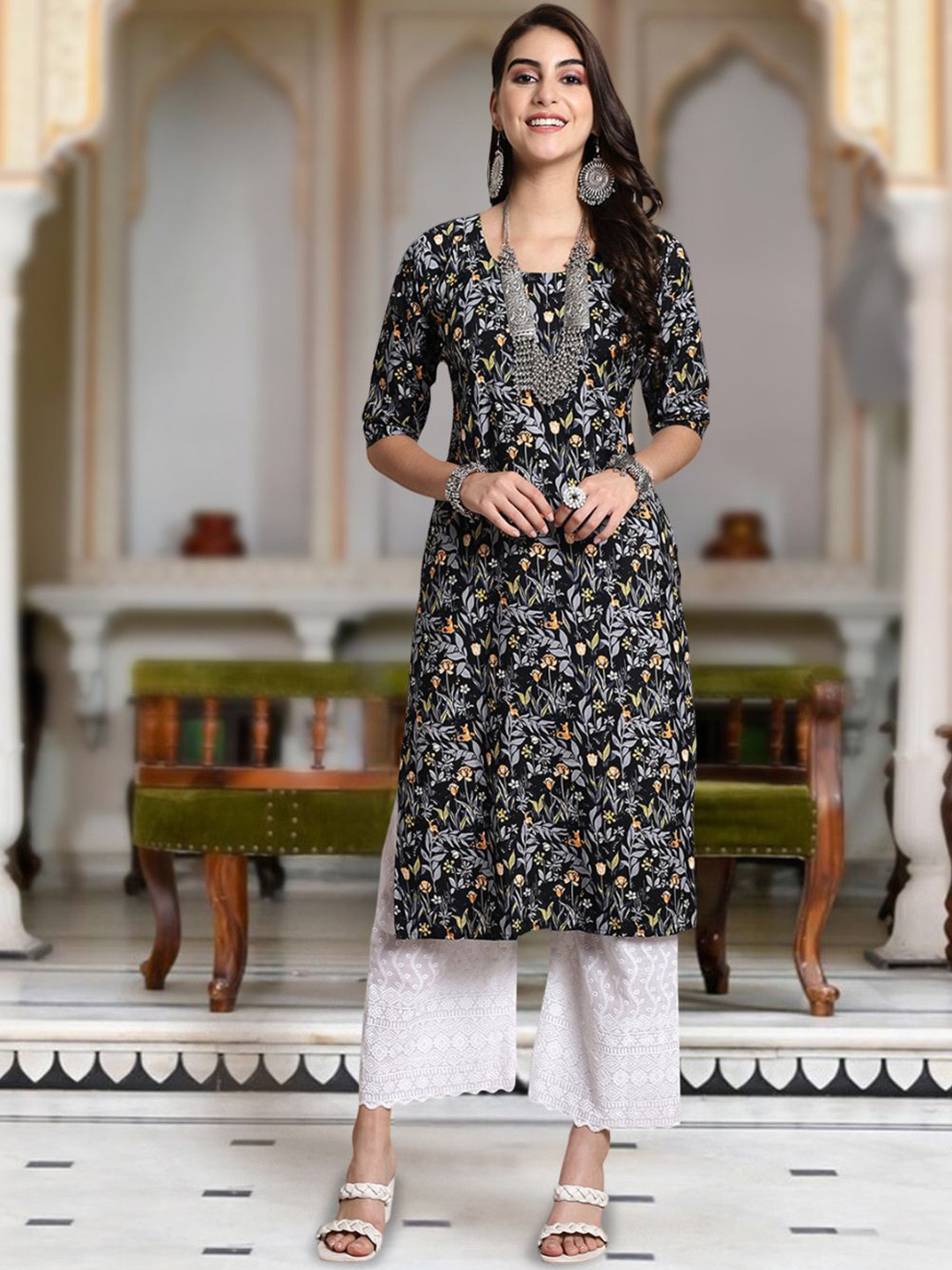 

Moda Rapido Floral Printed Round Neck Straight Kurta, Black