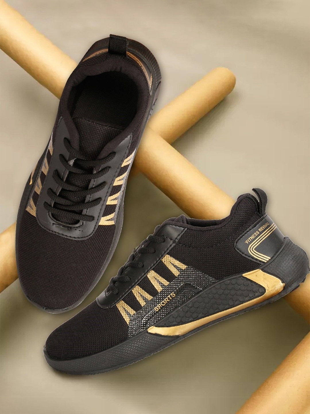 

Genial Men Mesh Running Non-Marking Shoes, Black