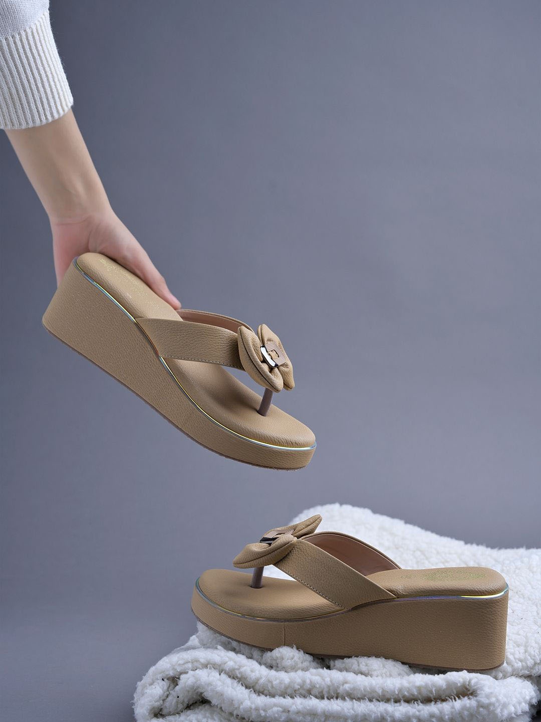 

Shoetopia Women Bows Detail Wedge Heel Sandals, Beige