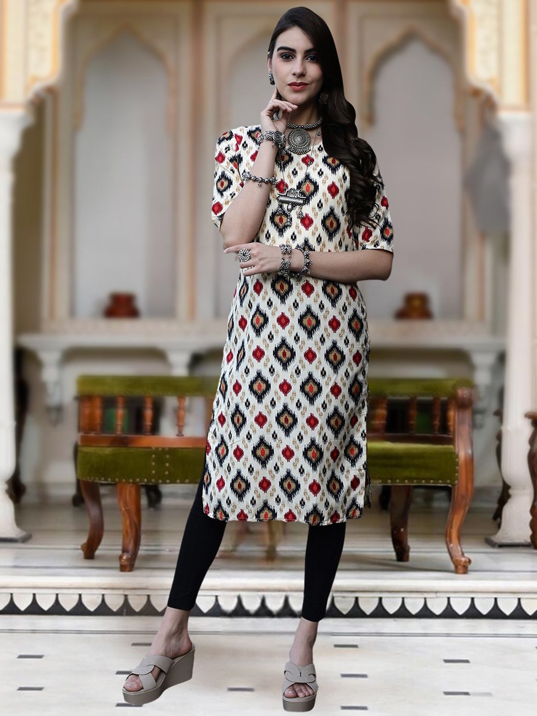 

Moda Rapido Geometric Printed Round Neck Straight Kurta, Cream