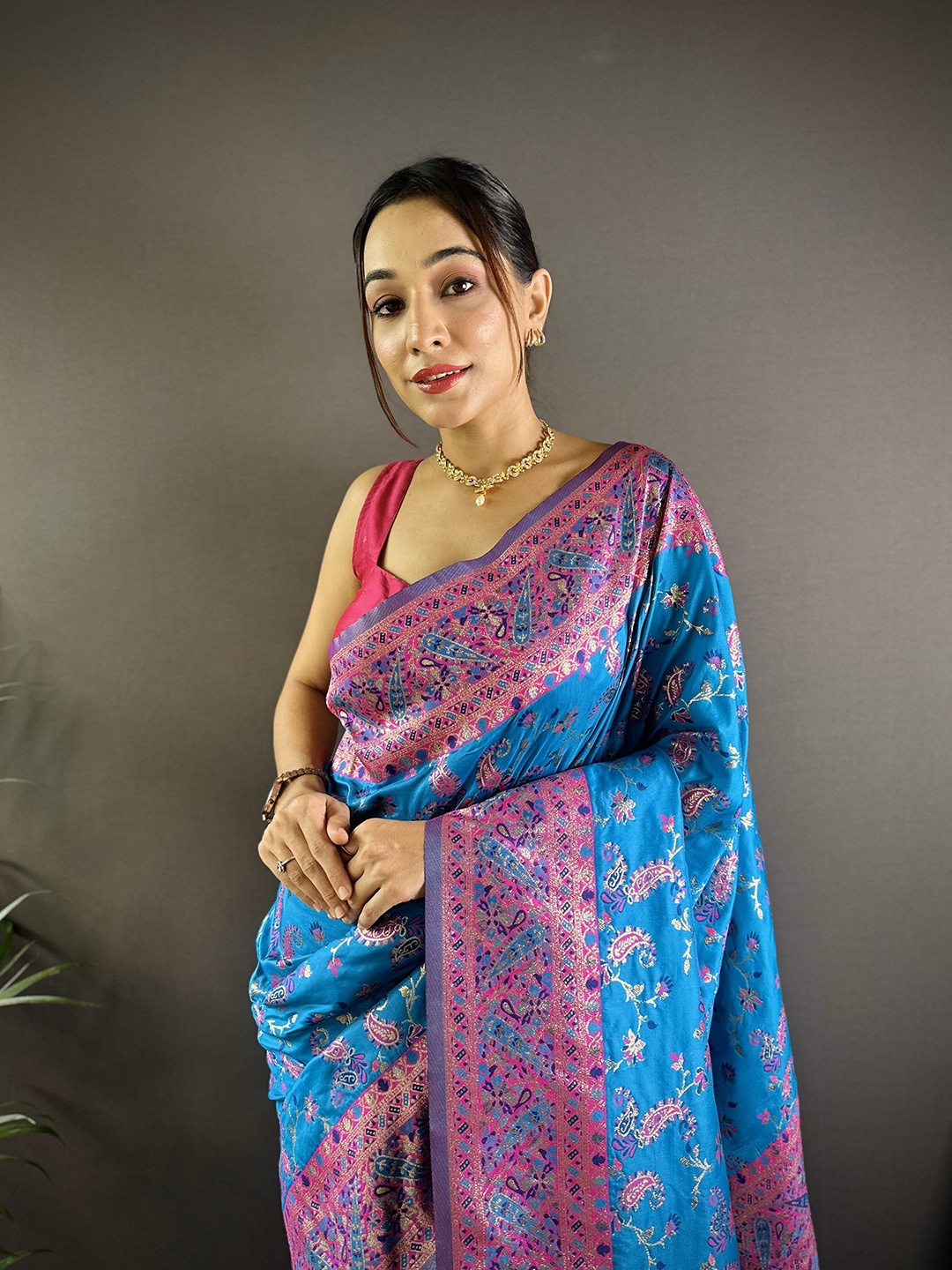 

NIWAA Woven Design Zari Pure Silk Banarasi Saree, Blue