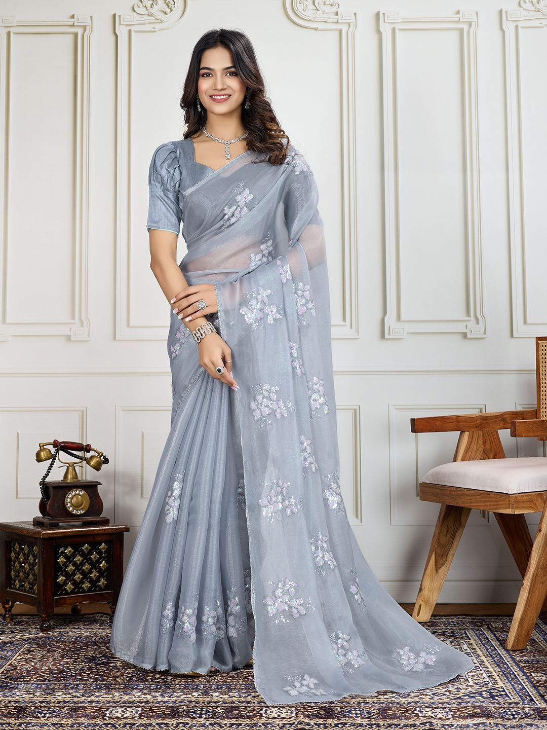 

House of Pataudi Jimmy Choo Embroidered Work Saree With Blouse, Grey