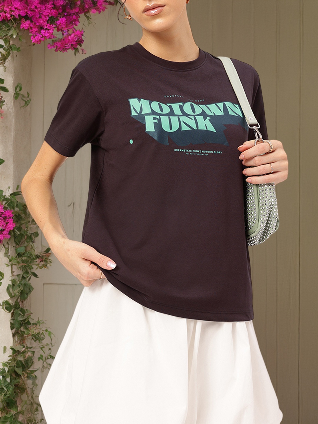 

DressBerry Funkadelic Flair Motown Printed Comfy Tee, Brown