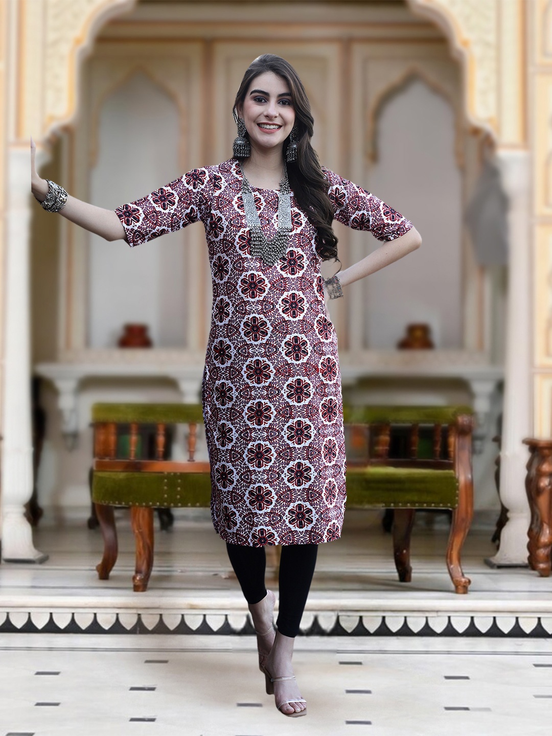 

Moda Rapido Floral Printed Round Neck Straight Kurta, Maroon
