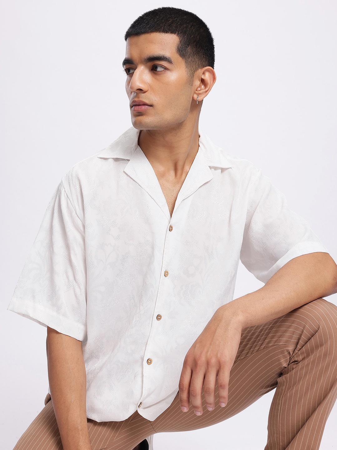 

Kook N Keech Modern Retro Textured Oversized Bowling Shirt, White