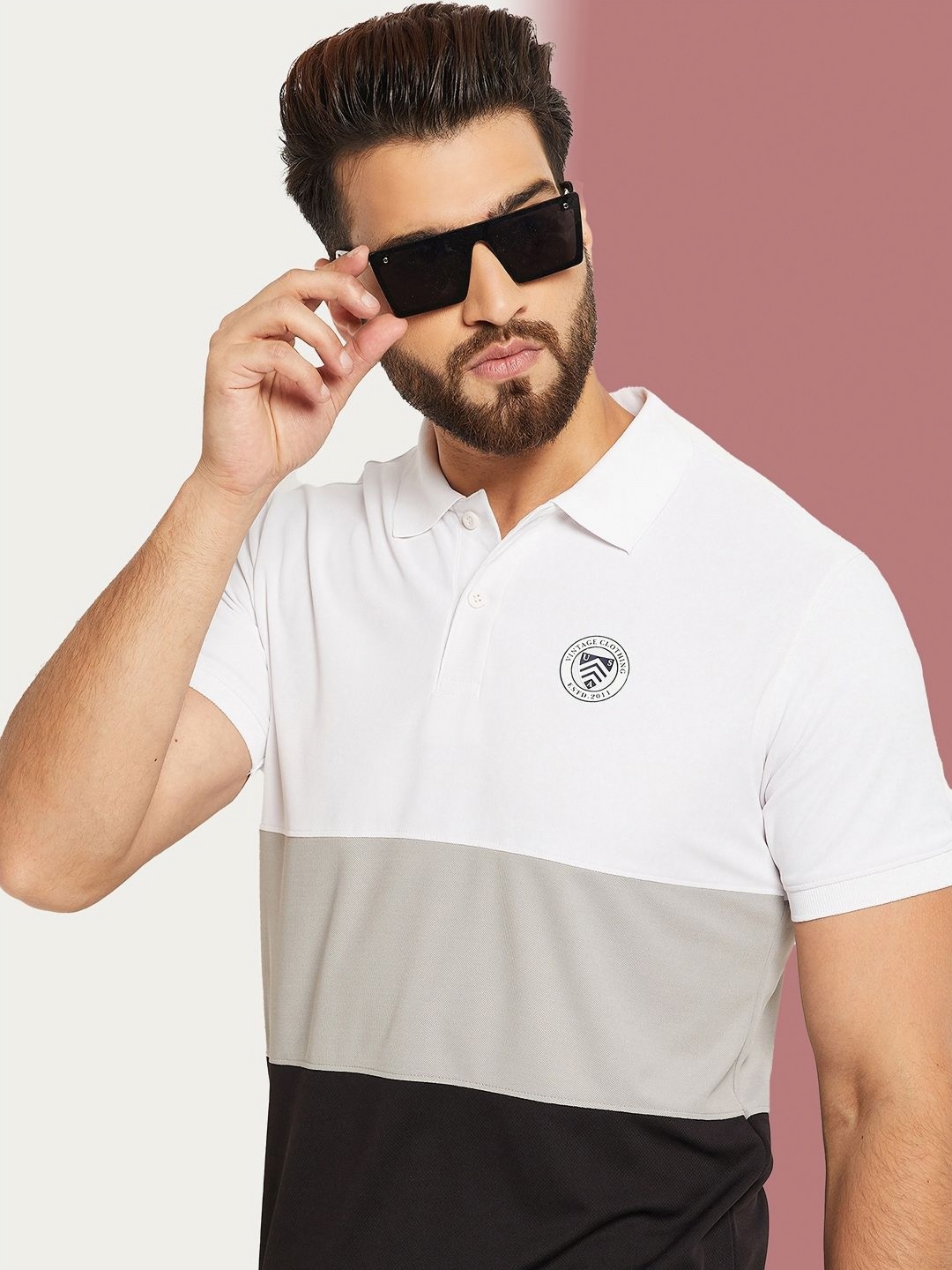 

OGEN Men Colourblocked Polo Collar Applique T-shirt, Black