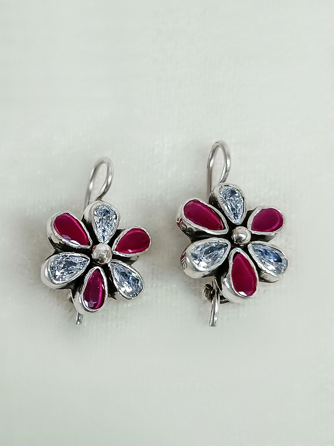 

INARI SHINES 925 Sterling Silver Cubic Zirconia Floral Shaped Oxidised Drop Earrings, Red