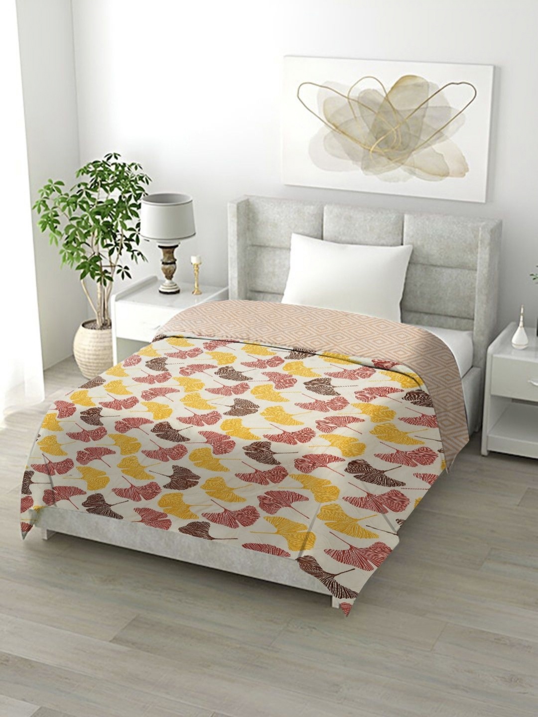 

Myntra Elegant Homes White & Yellow Floral Microfiber AC Room 150 GSM Single Bed Comforter