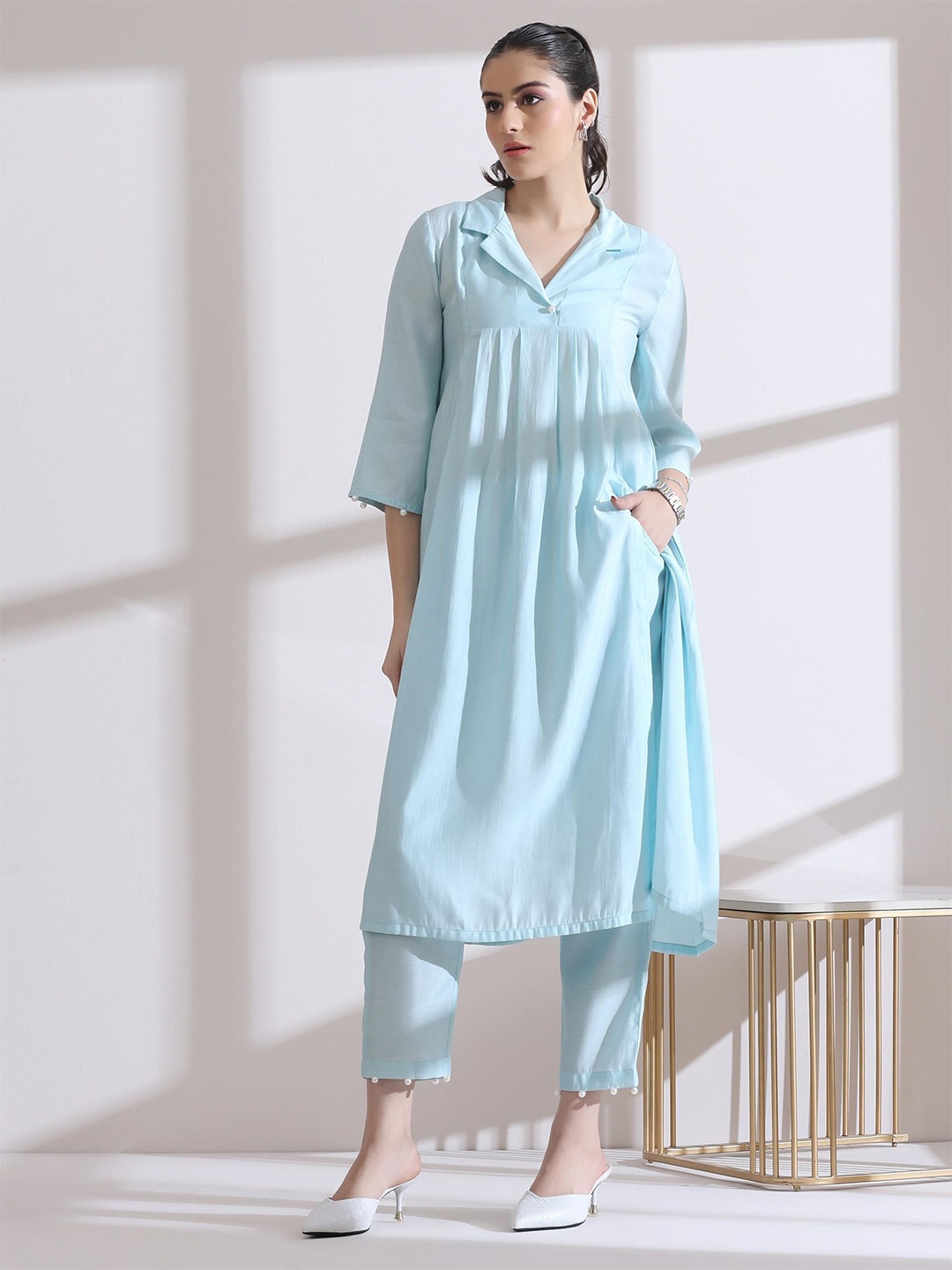

Swtantra Women Regular Kurta with Trousers, Blue