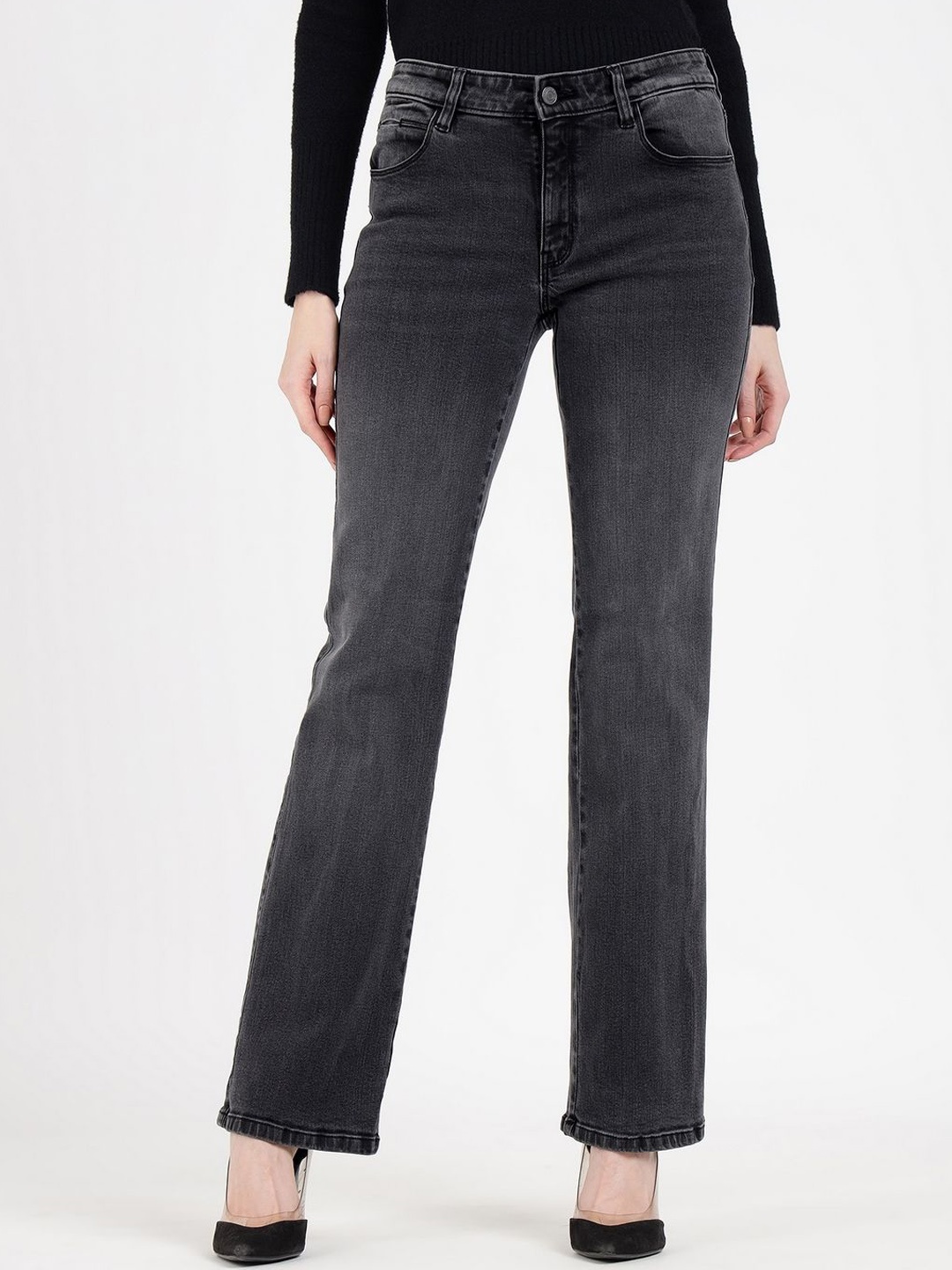 

GUESS Women High-Rise Light Fade Jeans, Black