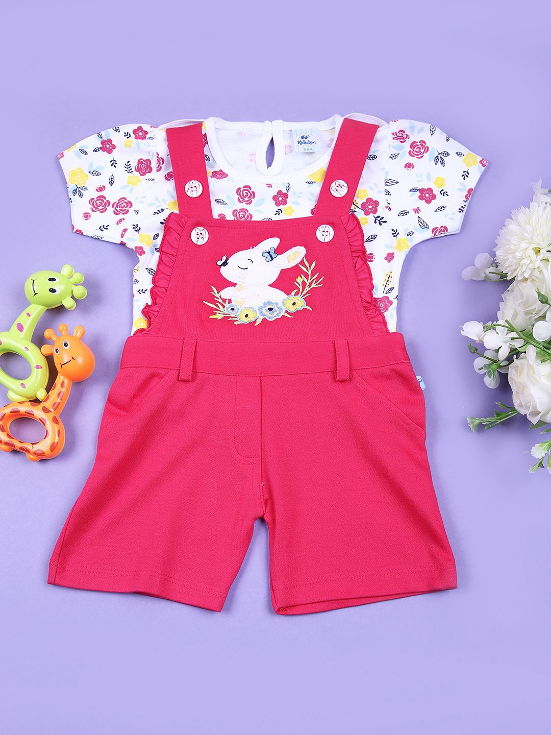 

V-Mart Infant Girls Printed Cotton Dungarees With T-Shirt, Fuchsia