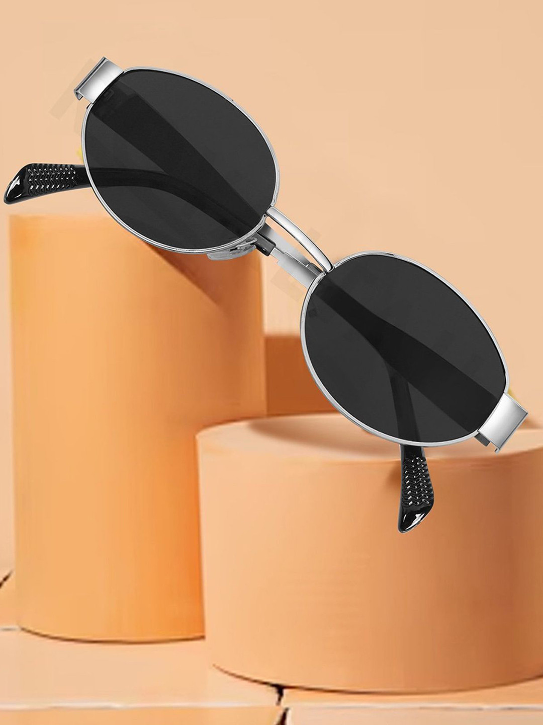 

IFLASH Unisex Oval Sunglasses with UV Protected Lens, Black