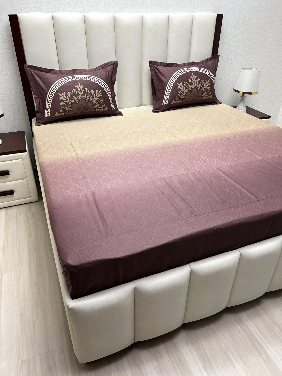 

Pure Decor Royal Majestic Maroon Printed 600TC Pure Cotton King Bedsheet Set 2.74m x 2.74m