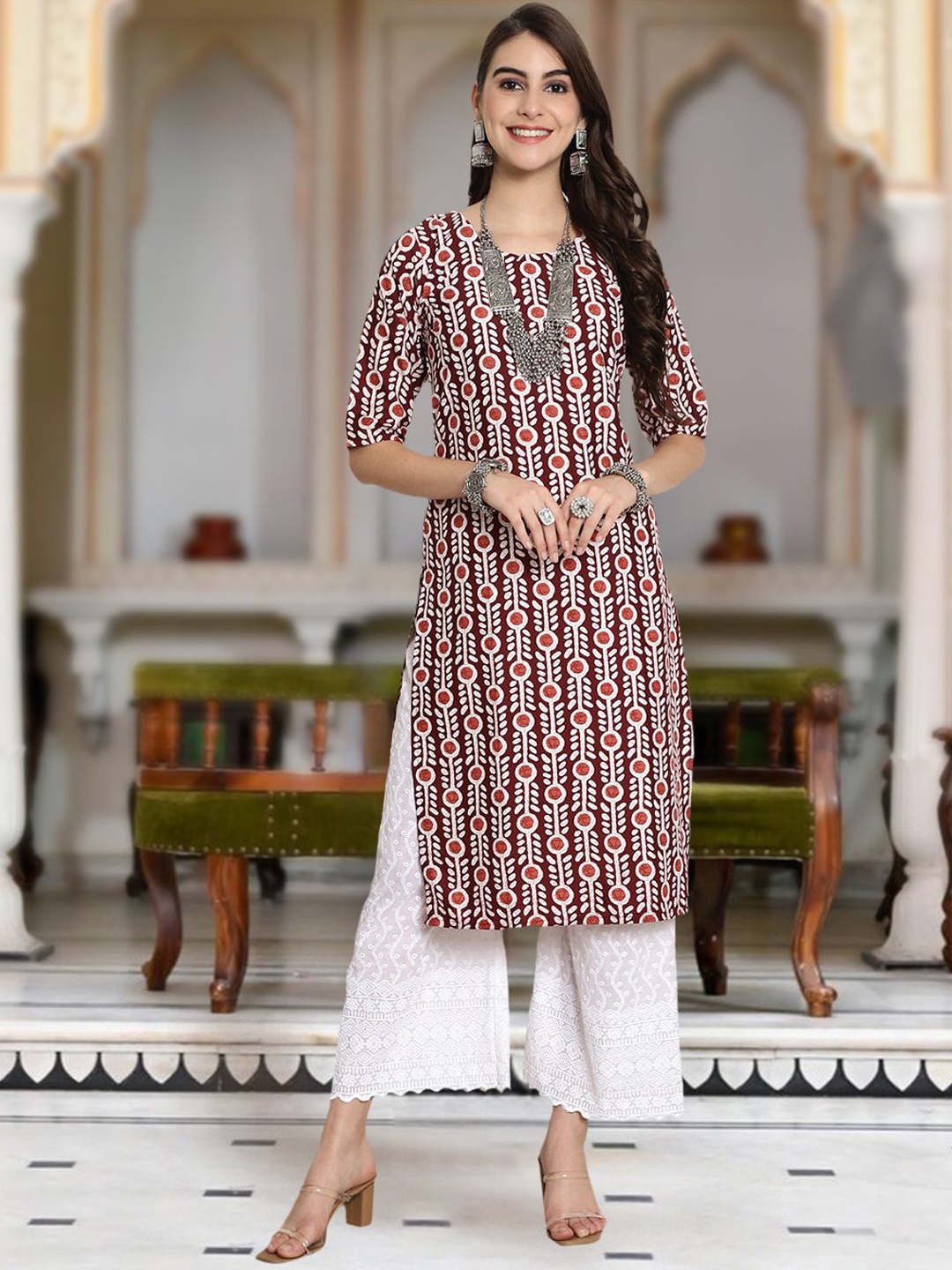 

Moda Rapido Floral Printed Round Neck Straight Kurta, Maroon