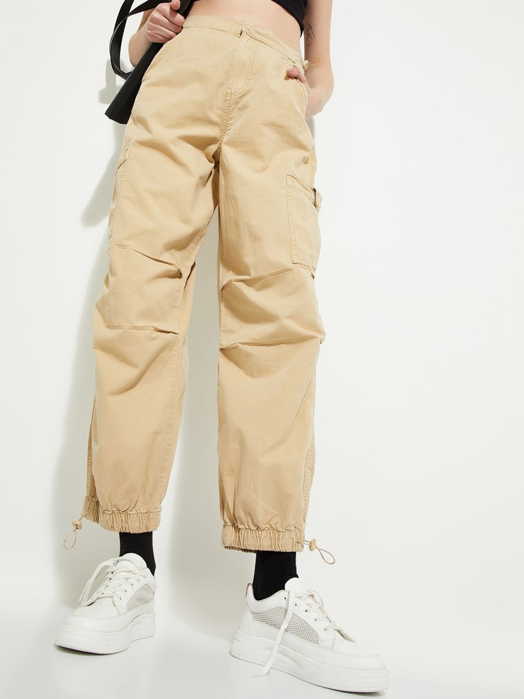 

max Women Joggers Trousers, Brown