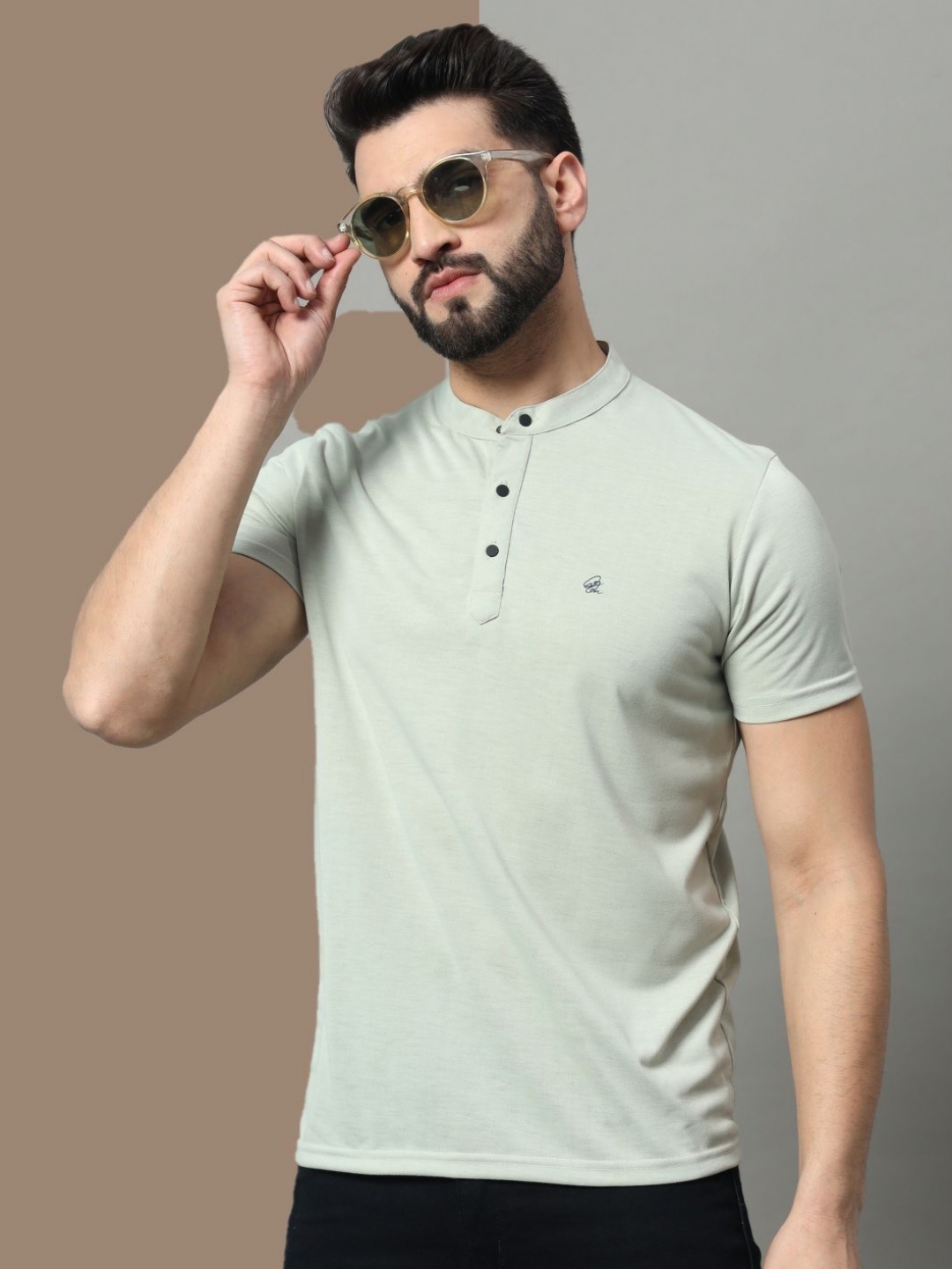 

OGEN Men Mandarin Collar Monochrome Pockets T-shirt, Grey