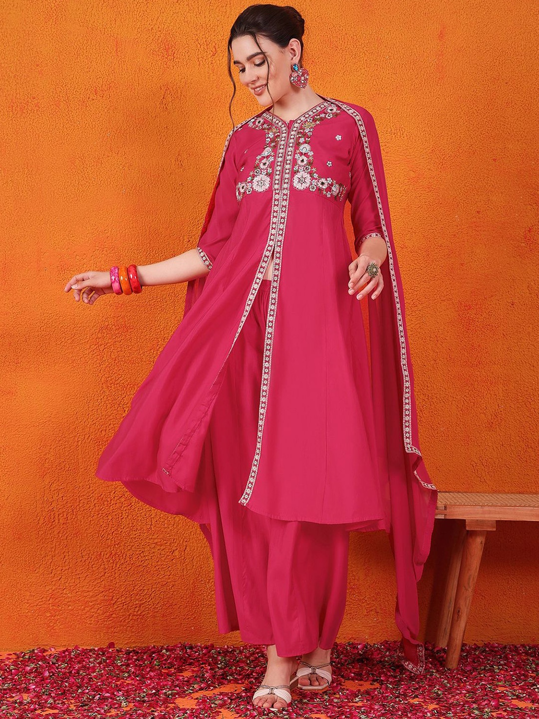 

Sangria Embroidered Anarkali Kurta Set, Pink