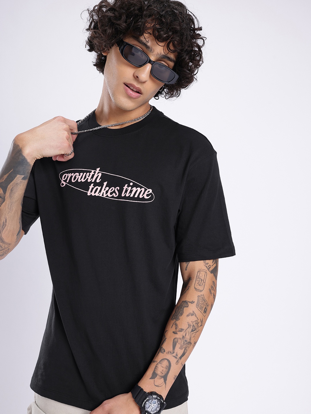 

glitchez Slow And Steady Printed Relaxed Fit T-shirt, Black