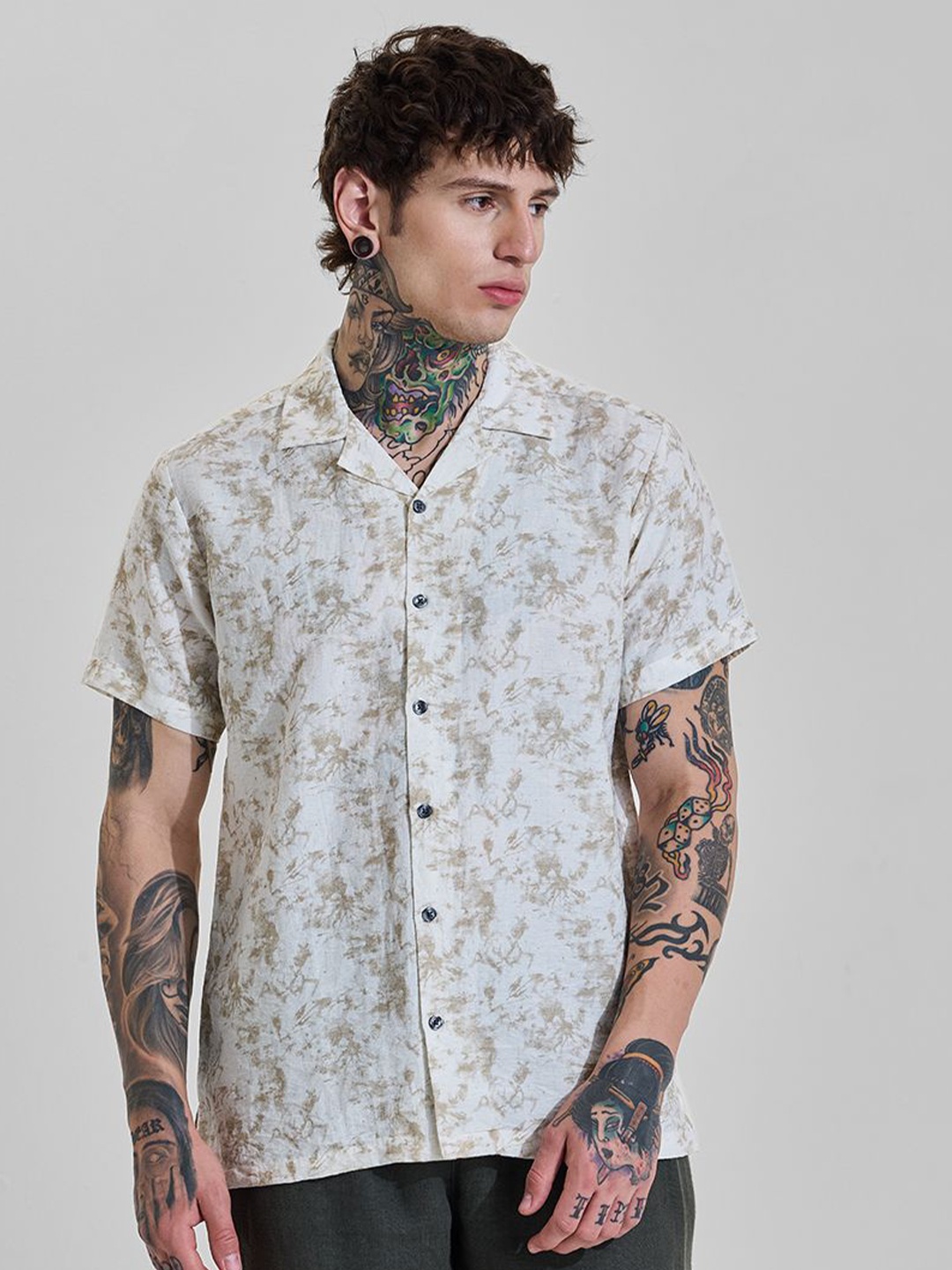 

Snitch Men Boxy Opaque Printed Casual Shirt, Beige