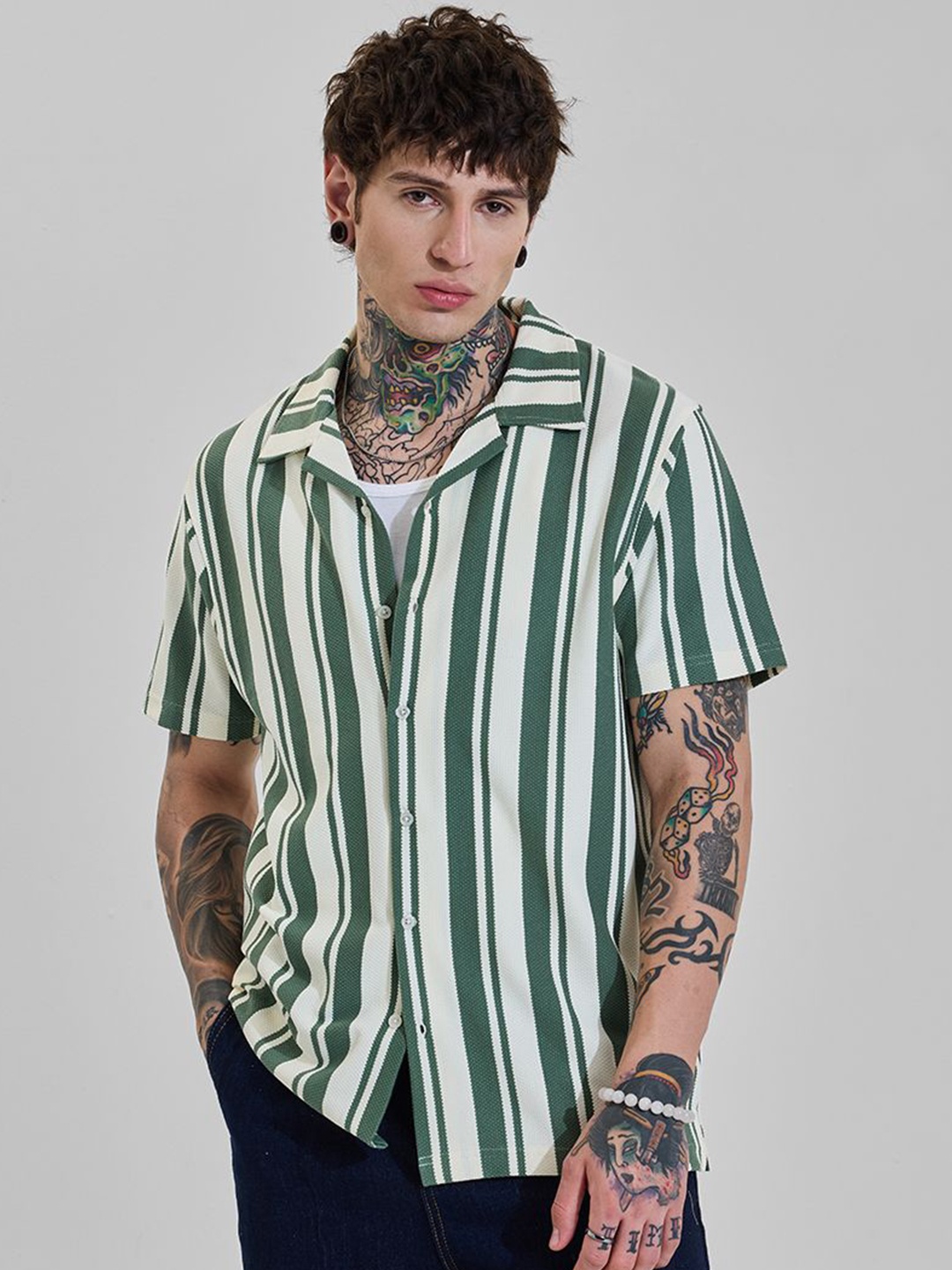 

Snitch Men Boxy Multi Stripes Opaque Striped Casual Shirt, Green
