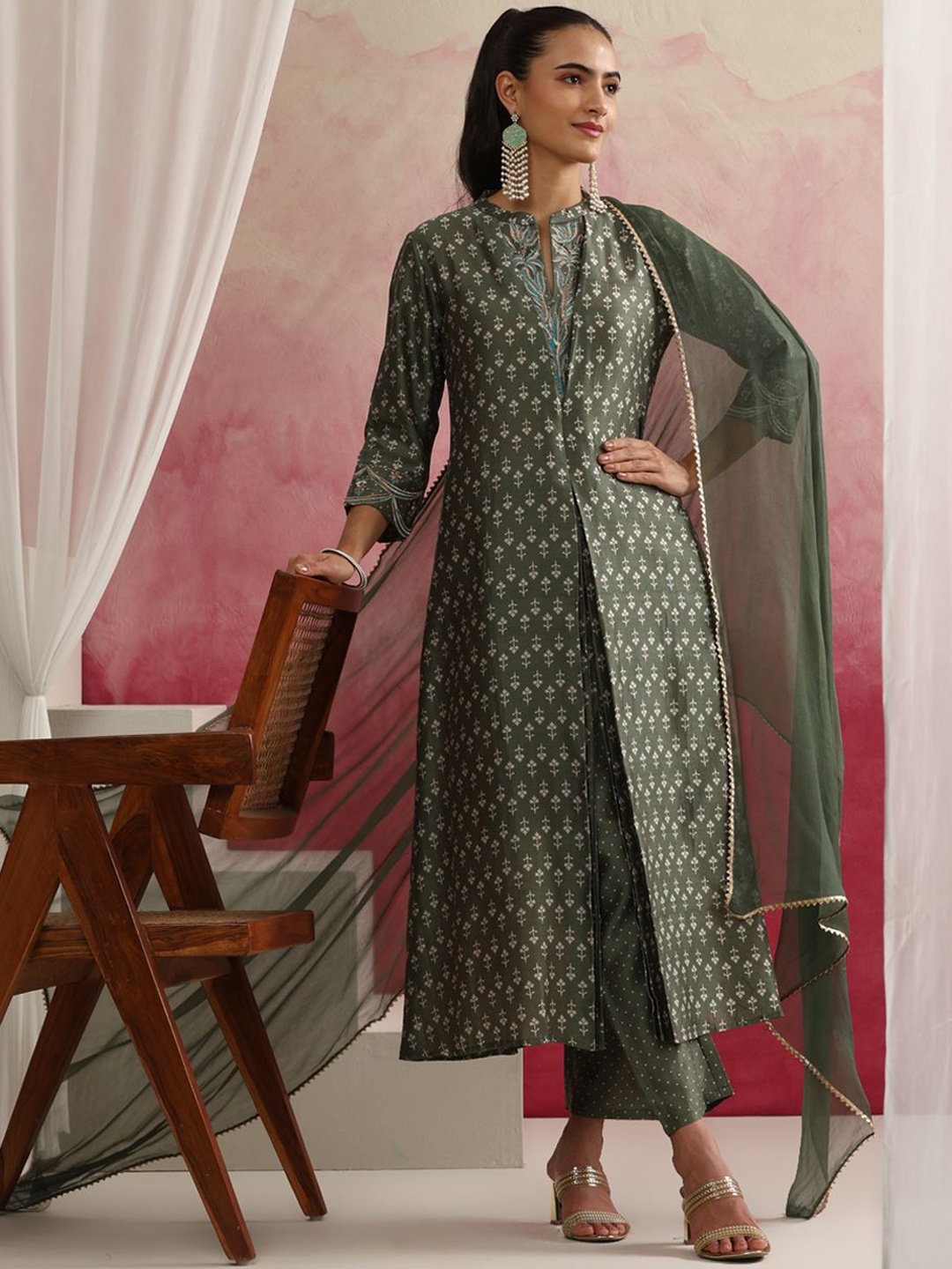 

Khushal K Women Floral Regular Kurta with Palazzos & With Dupatta, Green