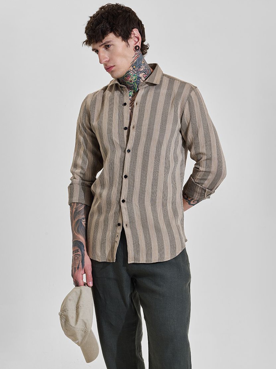 

Snitch Men Slim Fit Opaque Striped Formal Shirt, Beige
