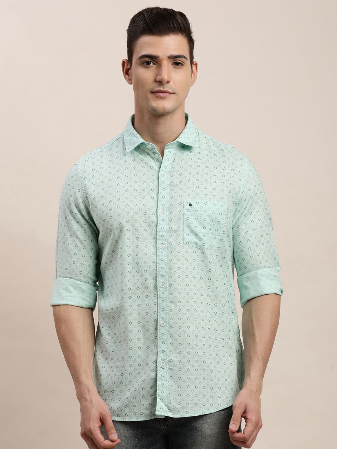 

Turtle Men Relaxed Slim Fit Opaque Printed Casual Shirt, Green