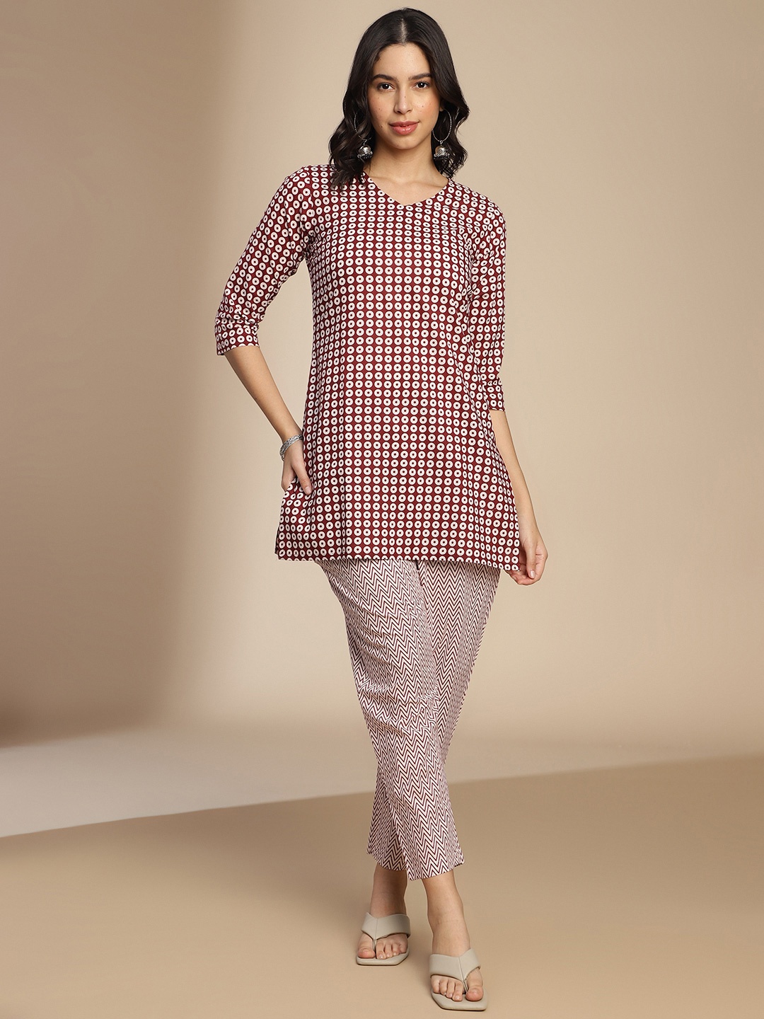 

HRITIKA Geometric Printed Pure Cotton V-Neck Tunic With Trousers, Maroon