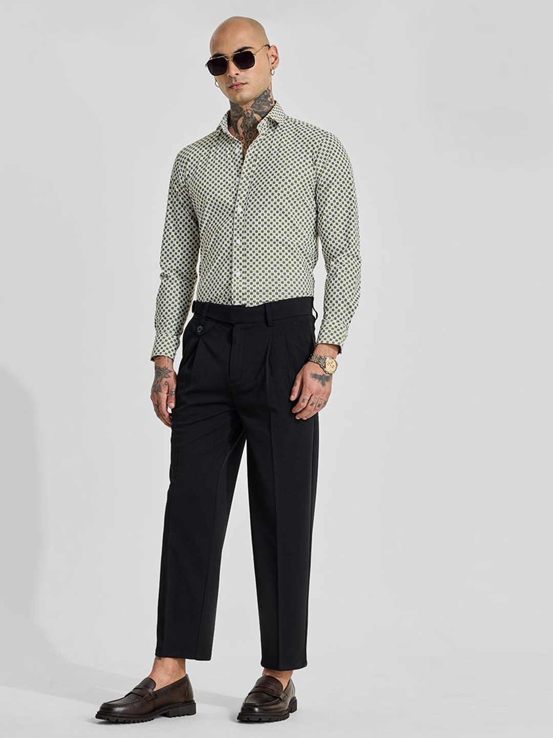 

Snitch Men Dark Charcoal Black Mid-Rise Regular Fit Trouser