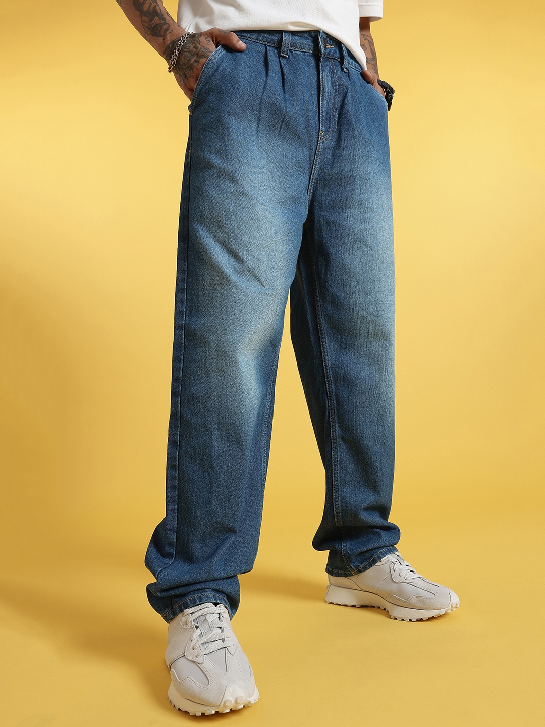 

glitchez Men Urban Savvy Loose Fit Light Fade Pleated Jeans, Blue
