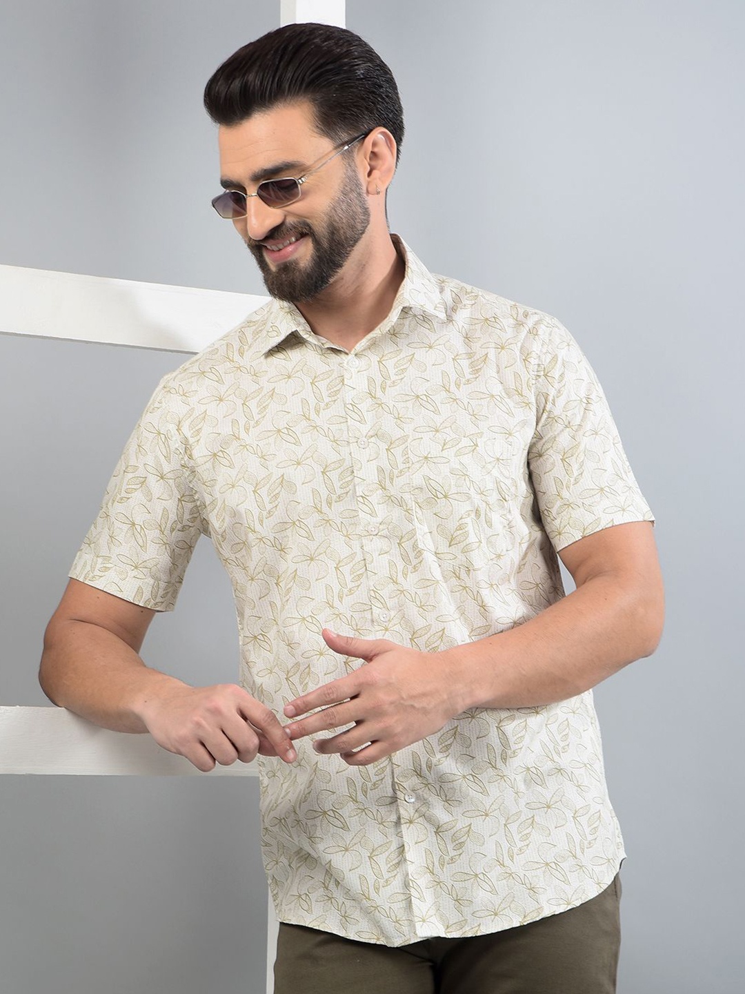 

Crimsoune Club Men Classic Slim Fit Opaque Printed Casual Shirt, Olive