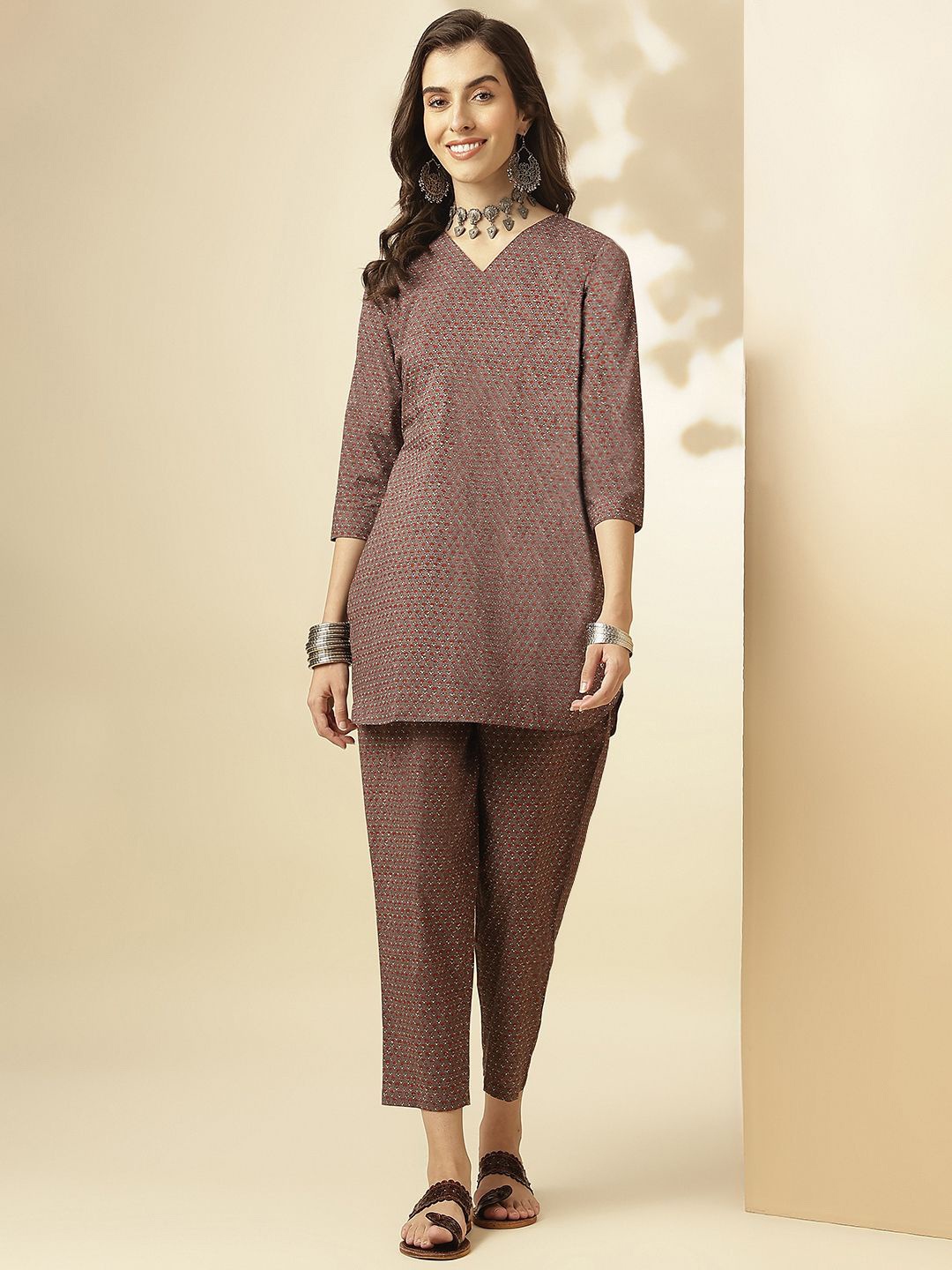 

HRITIKA Floral Printed Pure Cotton V-Neck Tunic With Trousers, Brown