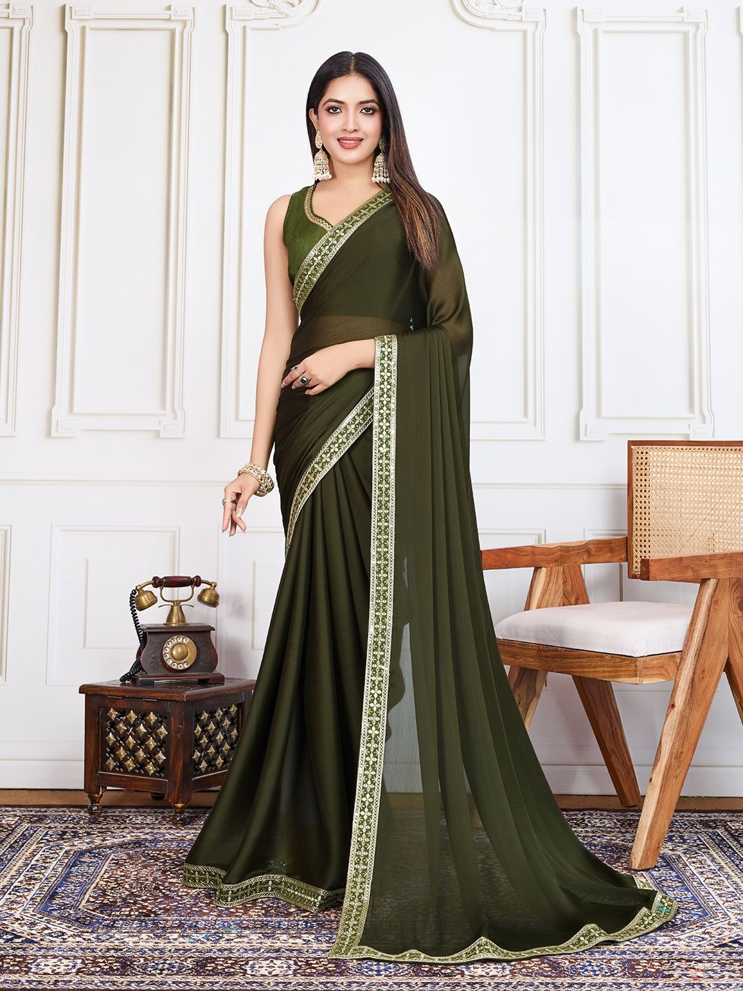 

House of Pataudi Embroidered Saree With Blouse Piece, Green